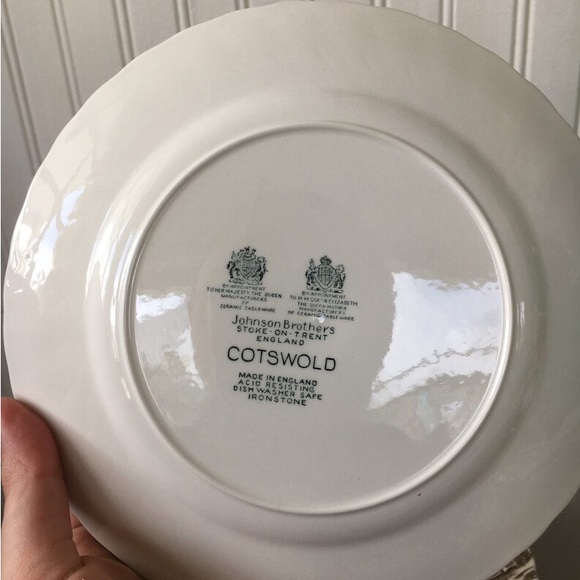 Romantic England gravy boat and plates - Picture 6 of 6